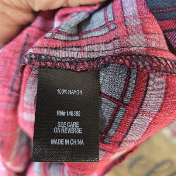 Torrid Top Sz 2 Navy Plaid - Picture 4 of 4